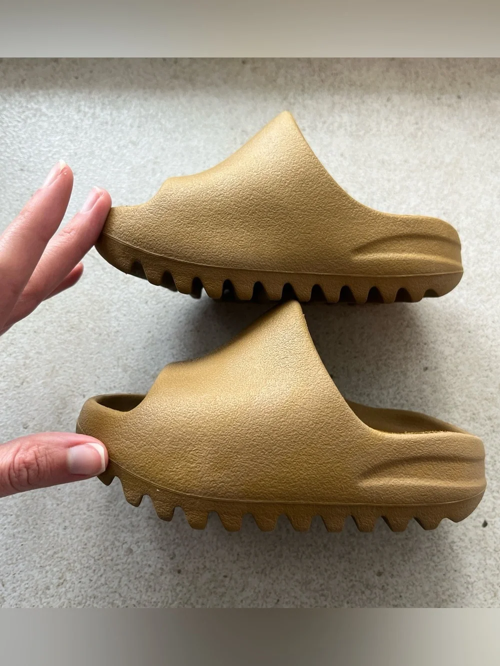 ADIDAS YEEZY Kids Slide Athletic Sandals Casual | Ochre Earth Brown | Size 8K